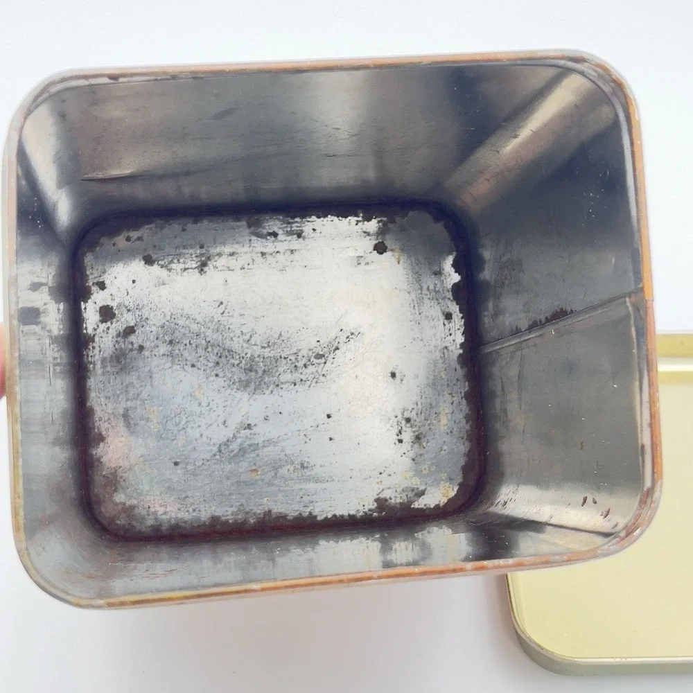 Vintage metal tin Cheinco Chrystal Cane sugar